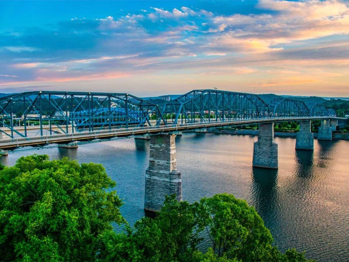 the walnut street bridge in chattanooga crossing the tennessee river