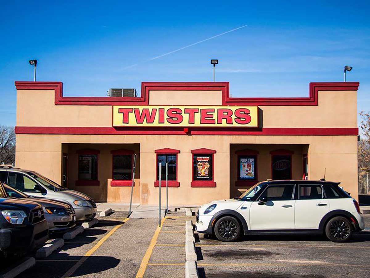 a restaurant in albuquerque that was a shooting location for the tv show breaking bad