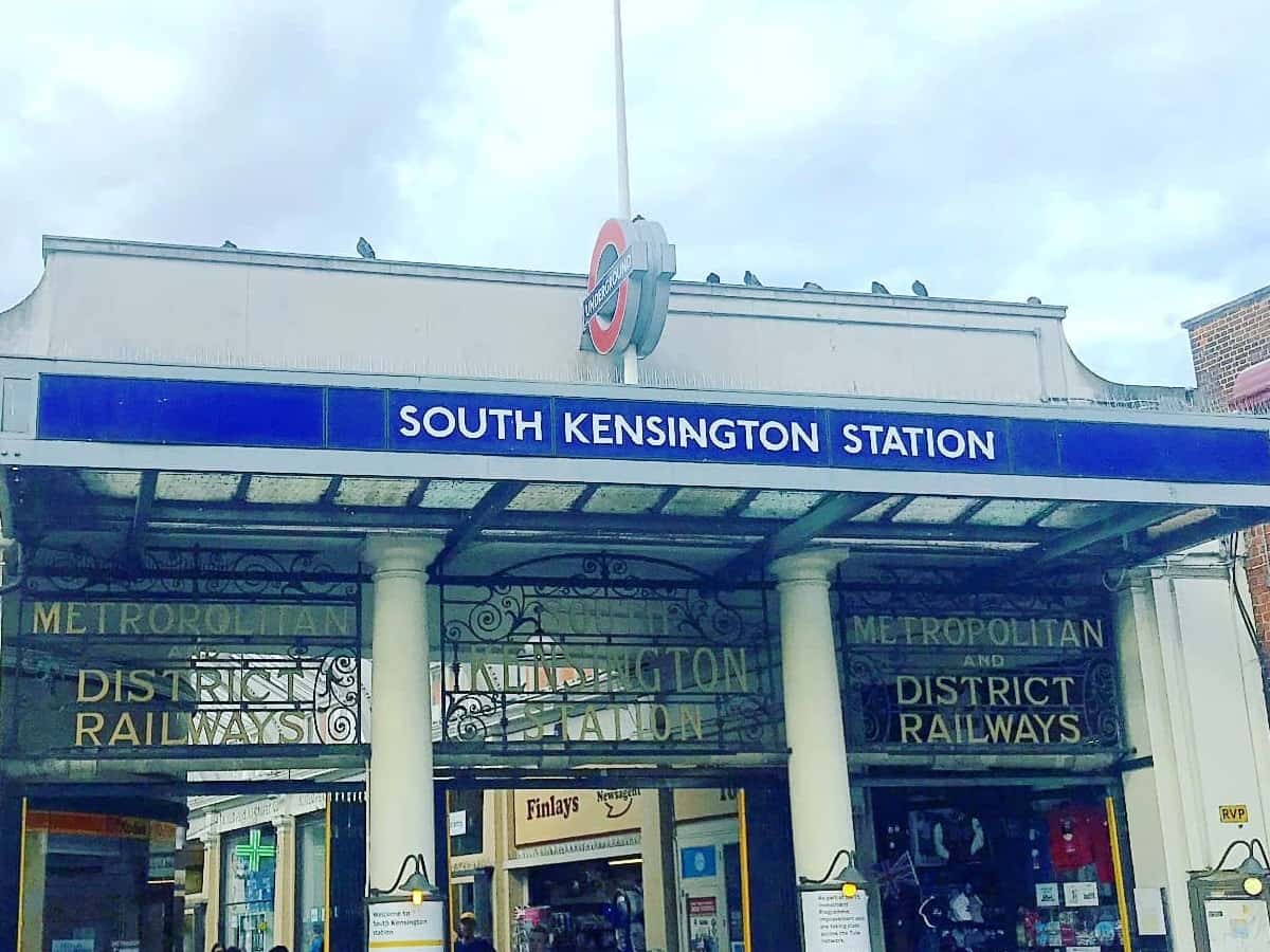 the entrance to the south kensington tube station