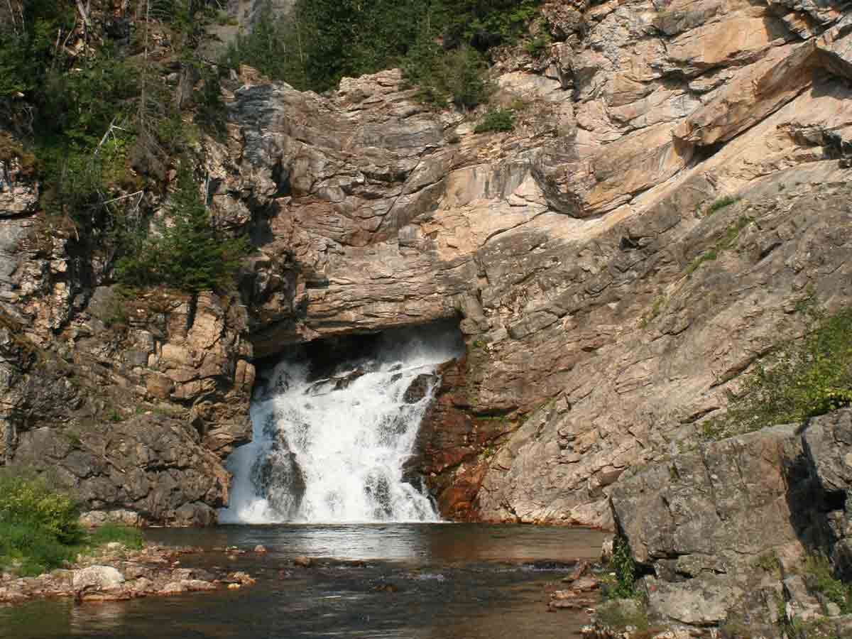 Grotto Hike Worthy Trail