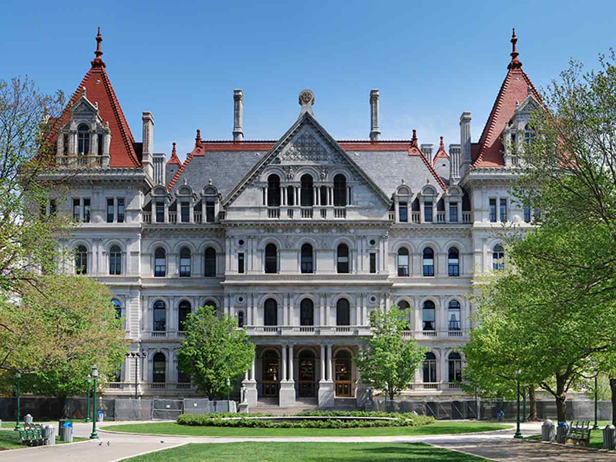 the exterior of the new york state capitol building